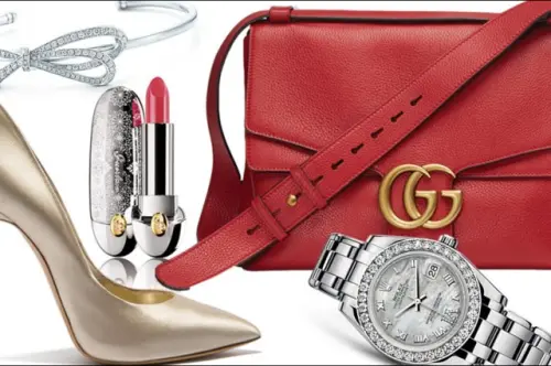 Idee regalo per lei: cosa comprarle di originale?