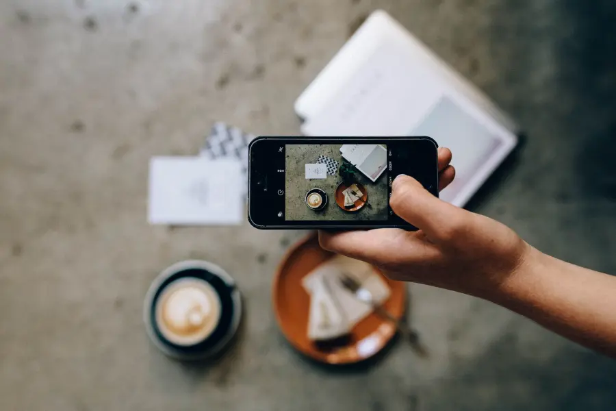 Convertire foto in PDF dal telefono: guida 2026