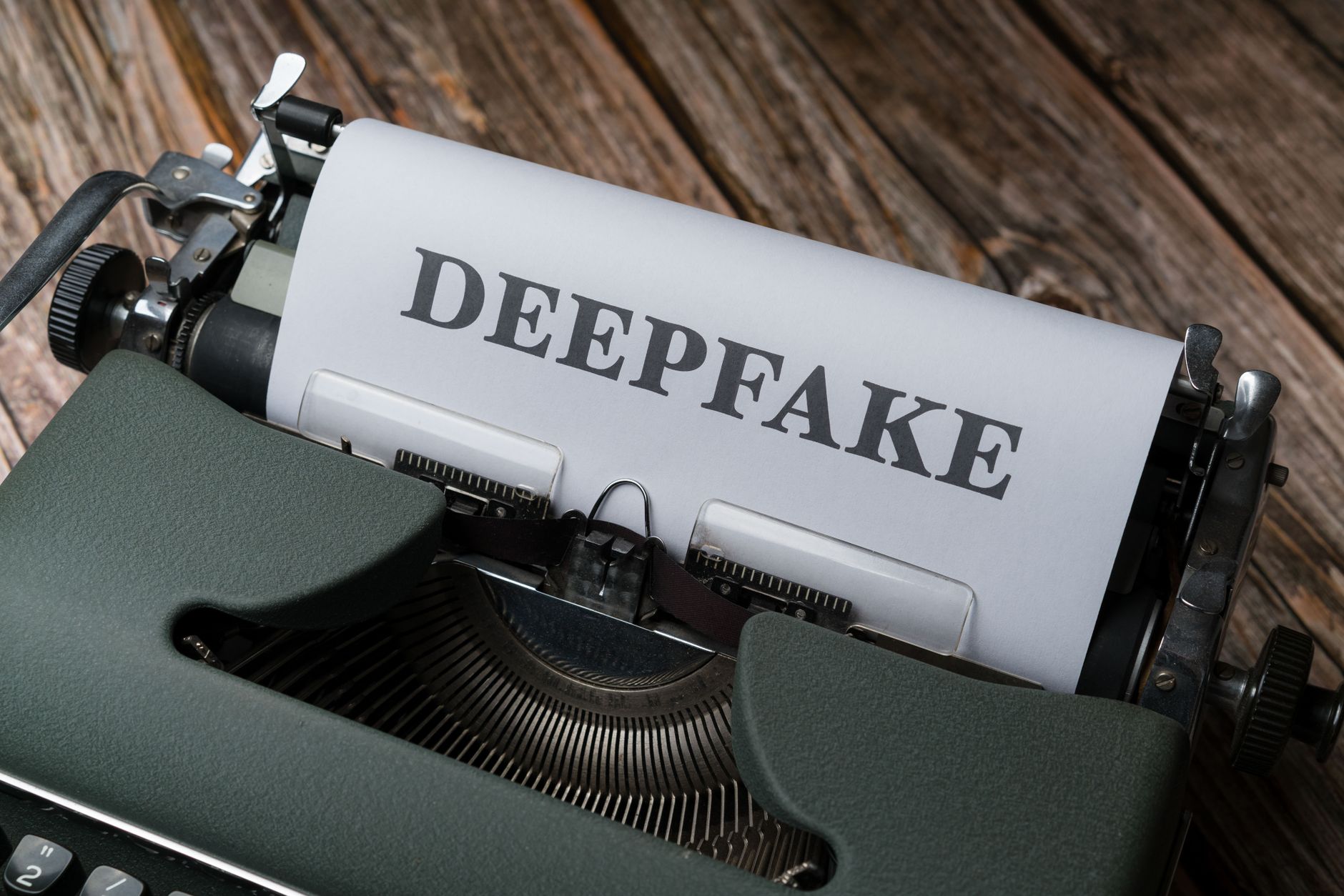 Deepfake: come riconoscere foto e video falsi IA
